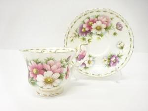 ROYAL ALBERT　ロイヤルアルバート　FLOWER OF THE MONTH SERIES　カップ＆ソーサー　洋食器